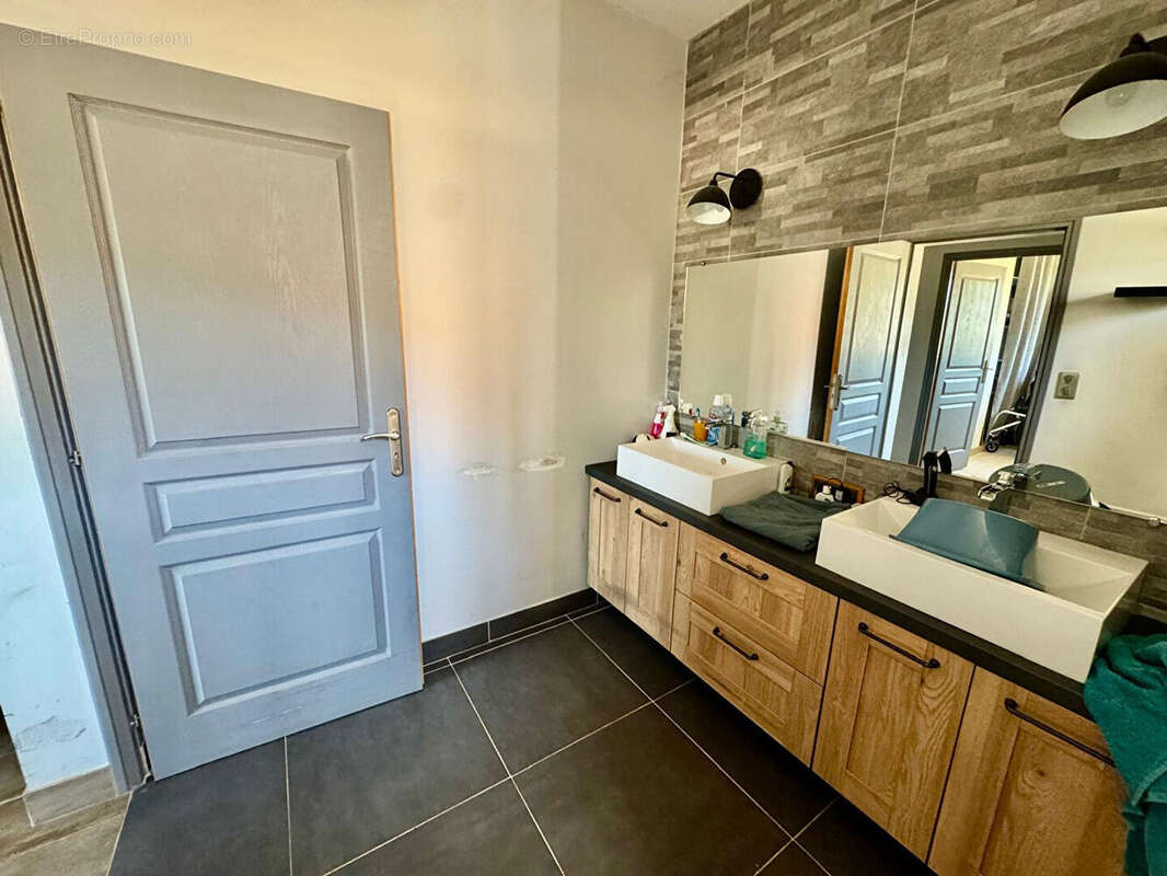 Maison à SAINT-SYLVESTRE-SUR-LOT