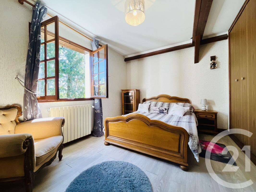 Maison à VERNEUIL-SUR-VIENNE