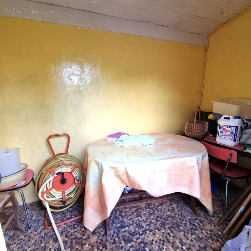 Maison à SAINT-DENIS-DE-JOUHET