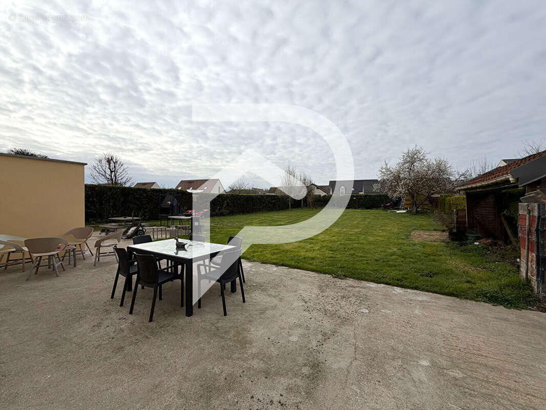 Maison Allonne 8 pièce(s) 142 m2 - photo 2