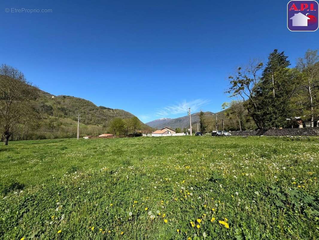 Terrain à TARASCON-SUR-ARIEGE