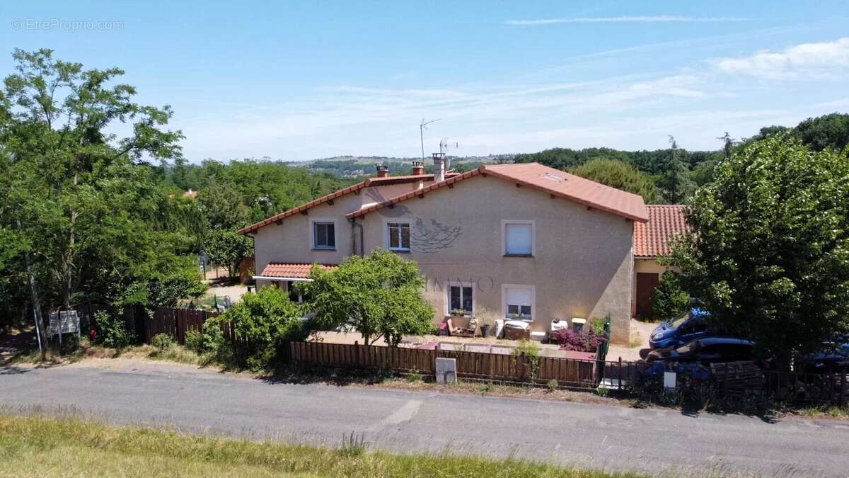Appartement à LIERGUES