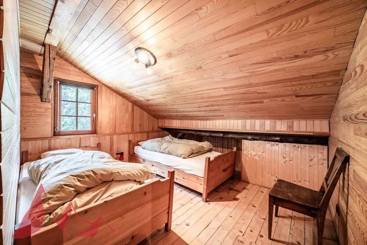 EXCLUSIVITÉ MORZINE IMMOBILIER — Les Udrézants : un penthouse à créer, à deux pas du centre - photo 12