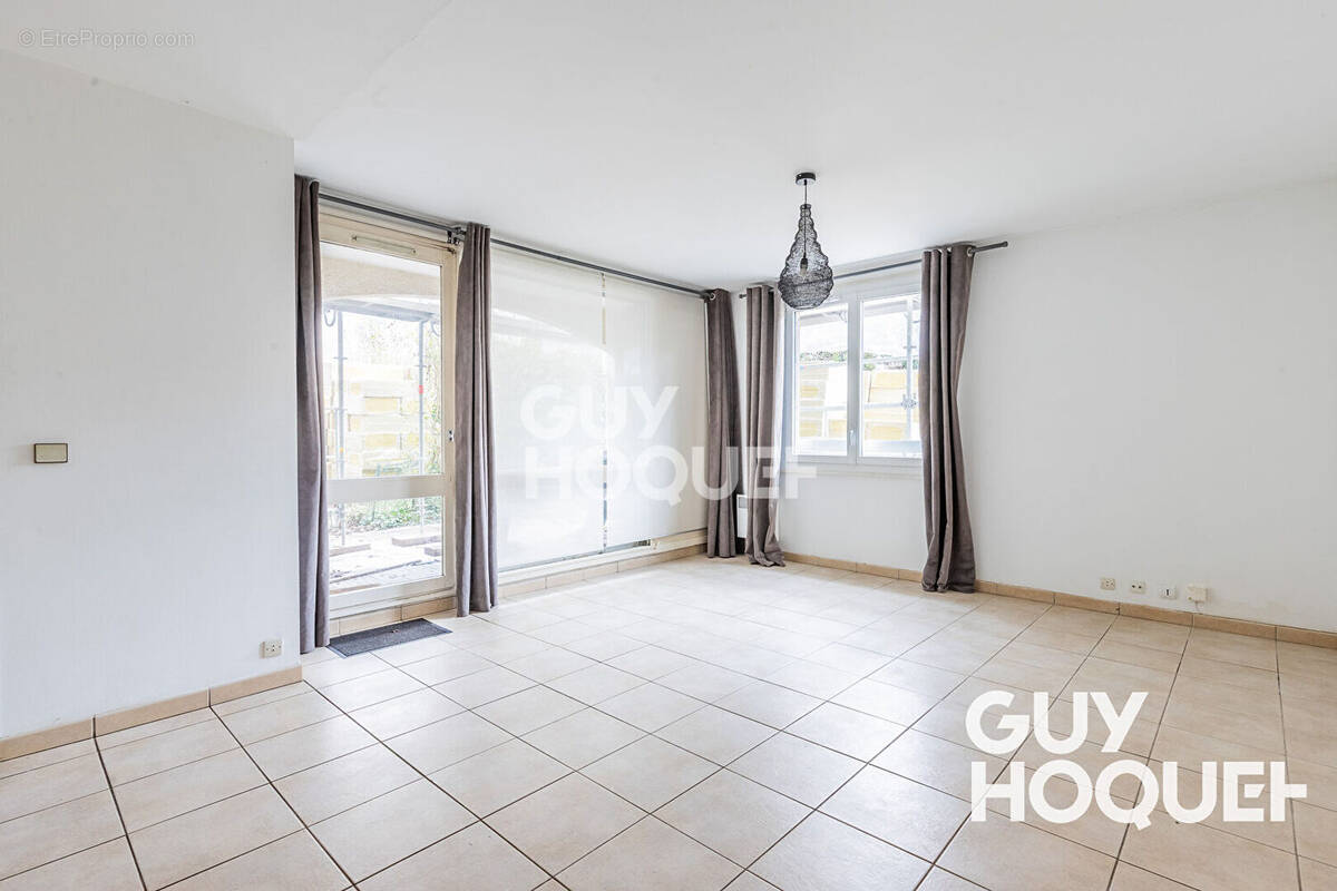 Appartement à ATHIS-MONS