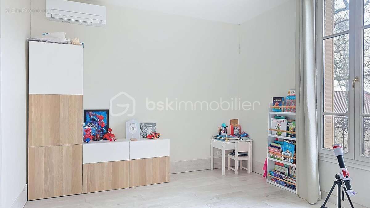 Maison à BRIE-COMTE-ROBERT