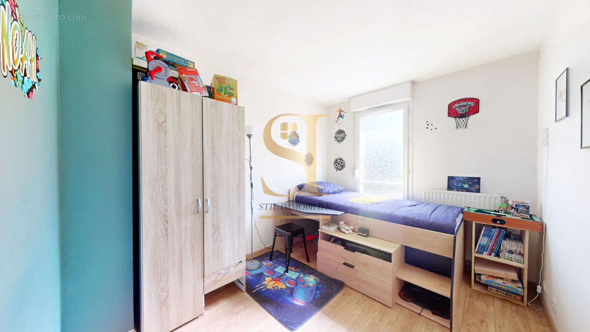 Appartement à CHILLY-MAZARIN