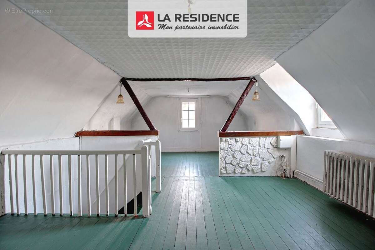 Maison à SAINT-ETIENNE-DU-ROUVRAY