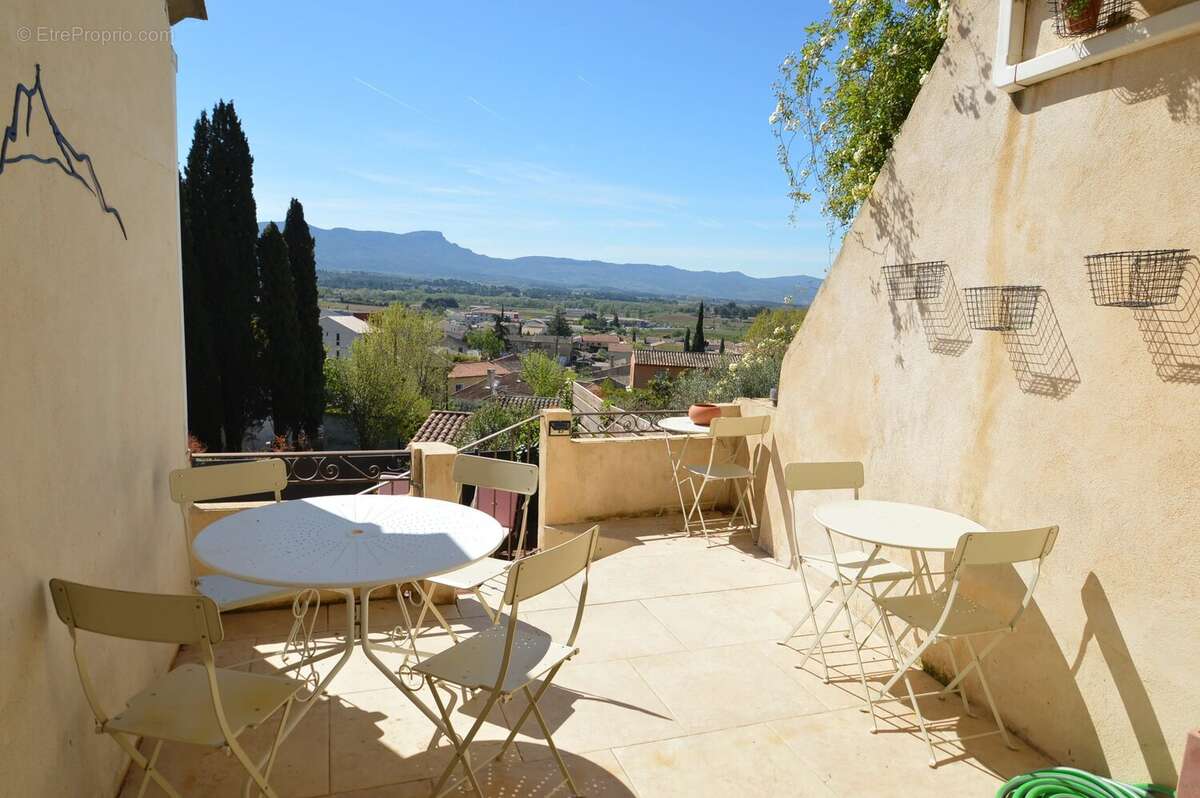 Maison à POURRIERES