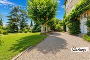 Appartement à GREZIEU-LA-VARENNE