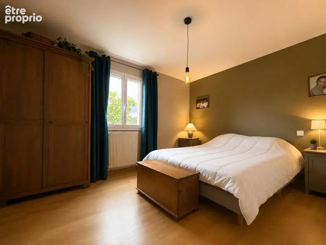 Maison 130 m² à La Riviere-Saint-Sauveur  - photo 4