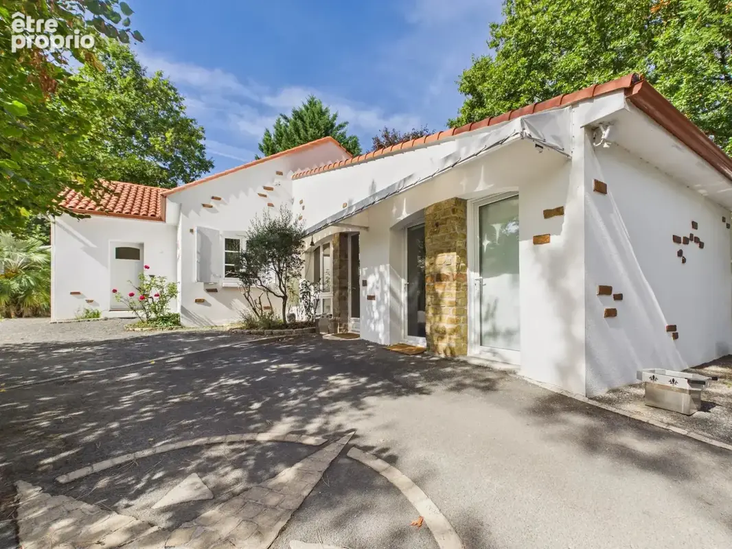 Maison familiale de caractère, vaste véranda et jardin paysager piscinable - photo 16