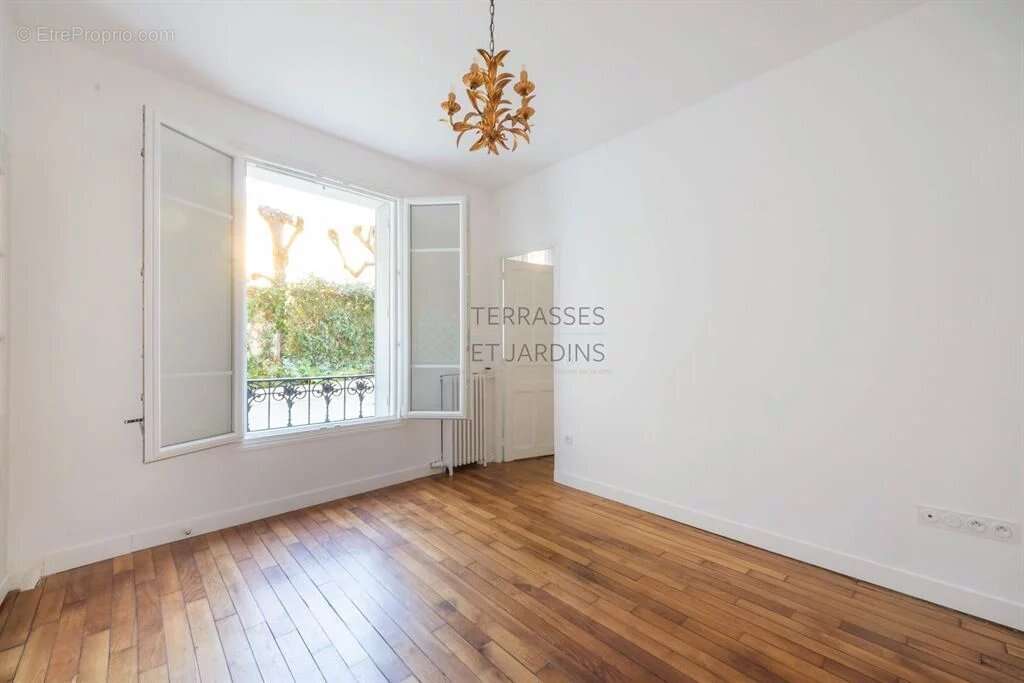 Appartement à CHAVILLE