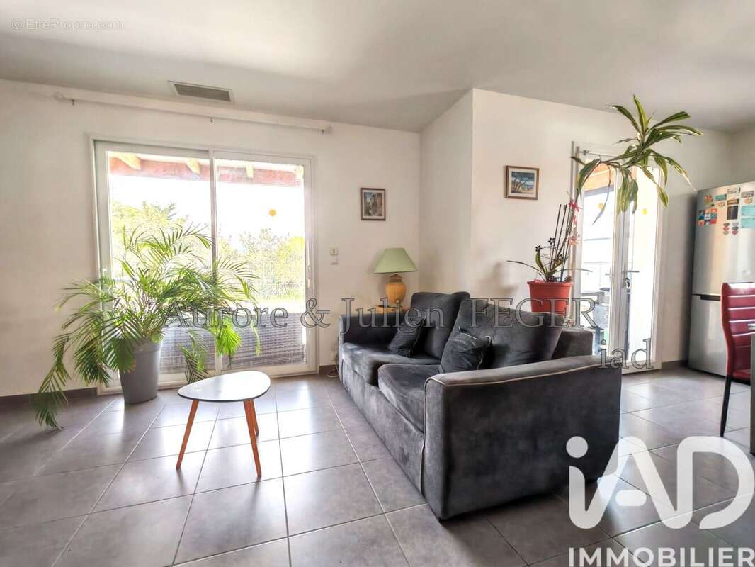 Maison 92 m² à Trouillas  - photo 5