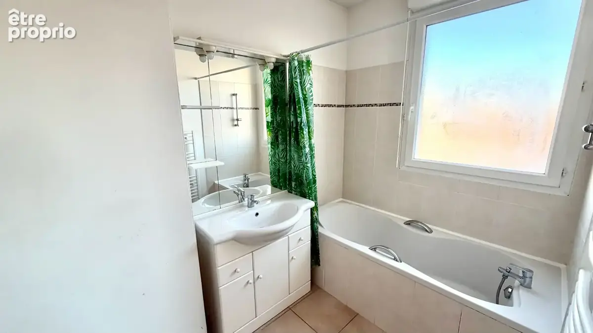 Appartement de type T2 avec terrasse de 25 m²  sans vis à vis et garage  privatif. - photo 9