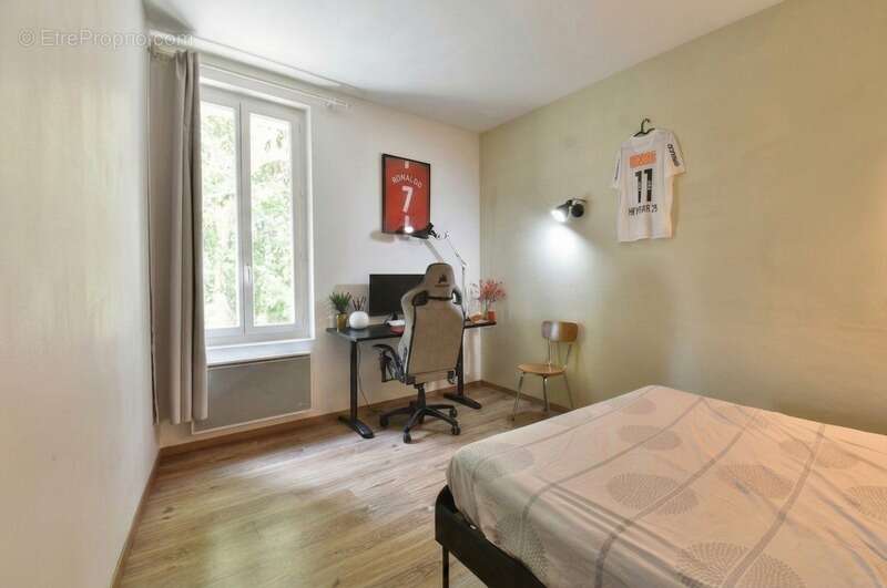 Propriété à vendre 8 pièces et annexe  MOURIES (13) - photo 15
