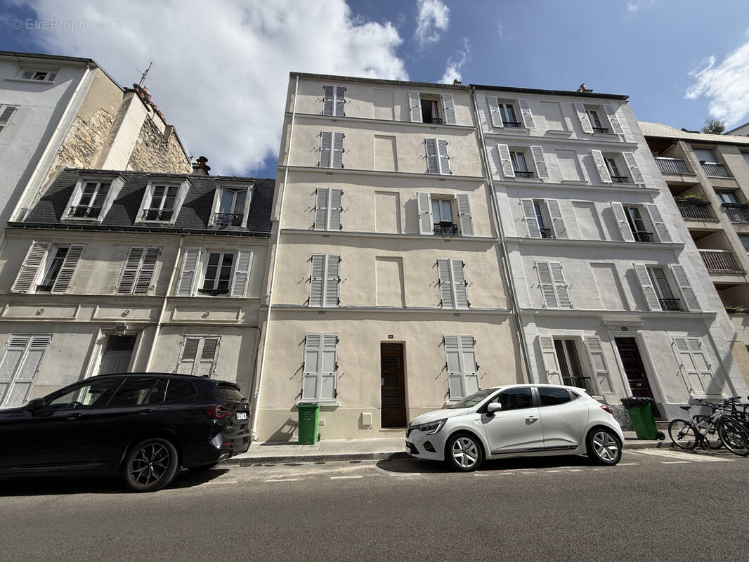 Appartement à PARIS-14E