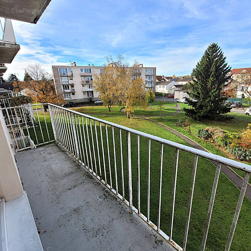 Appartement à NOZAY