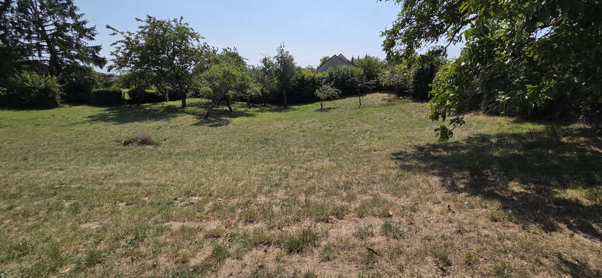 Ancienne ferme avec nombreuses dépendances et plus de 3 000 m2 de terrain - photo 25