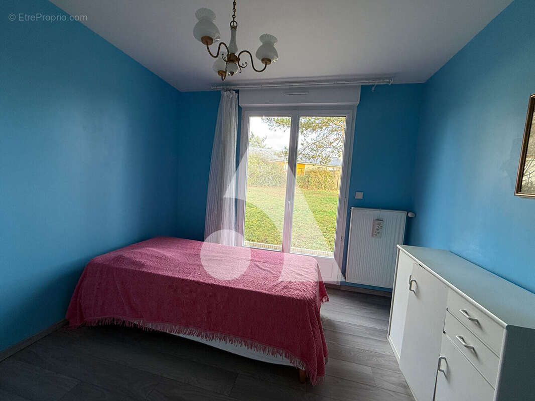 Maison à SAINT-SEBASTIEN-DE-MORSENT