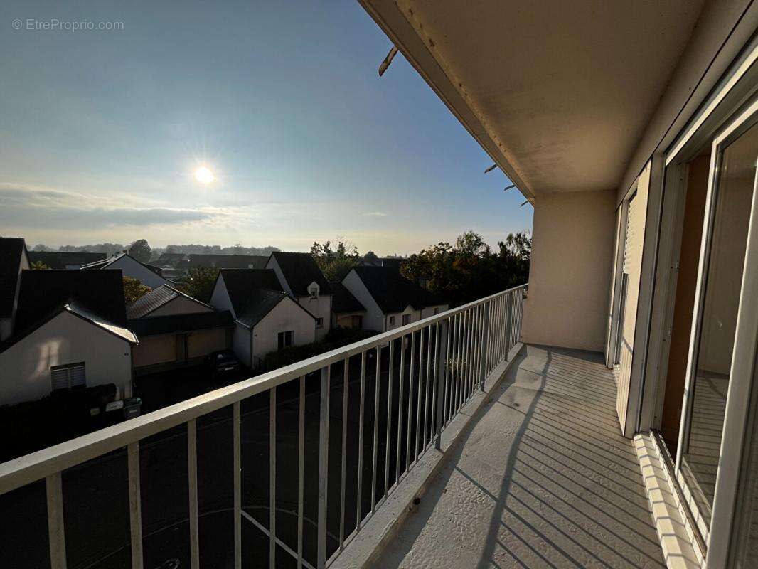 Appartement à PELLOUAILLES-LES-VIGNES