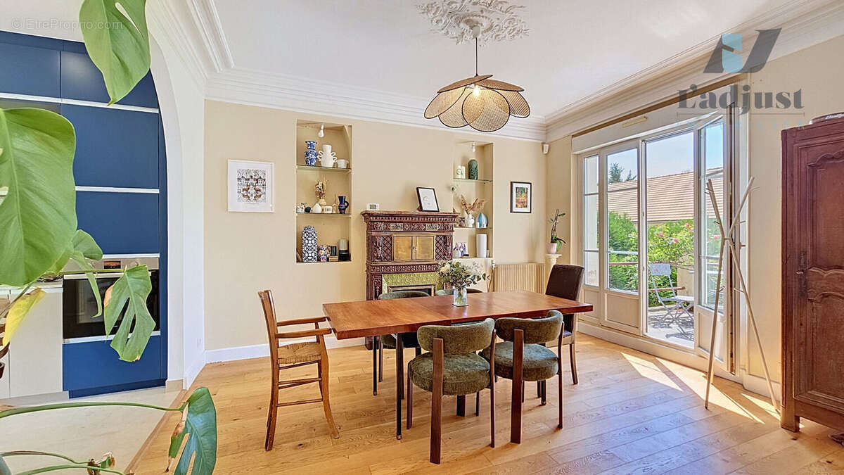 Maison à VULAINES-SUR-SEINE