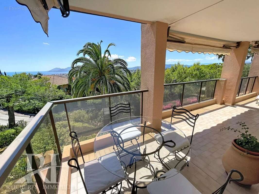 Appartement à LE CANNET