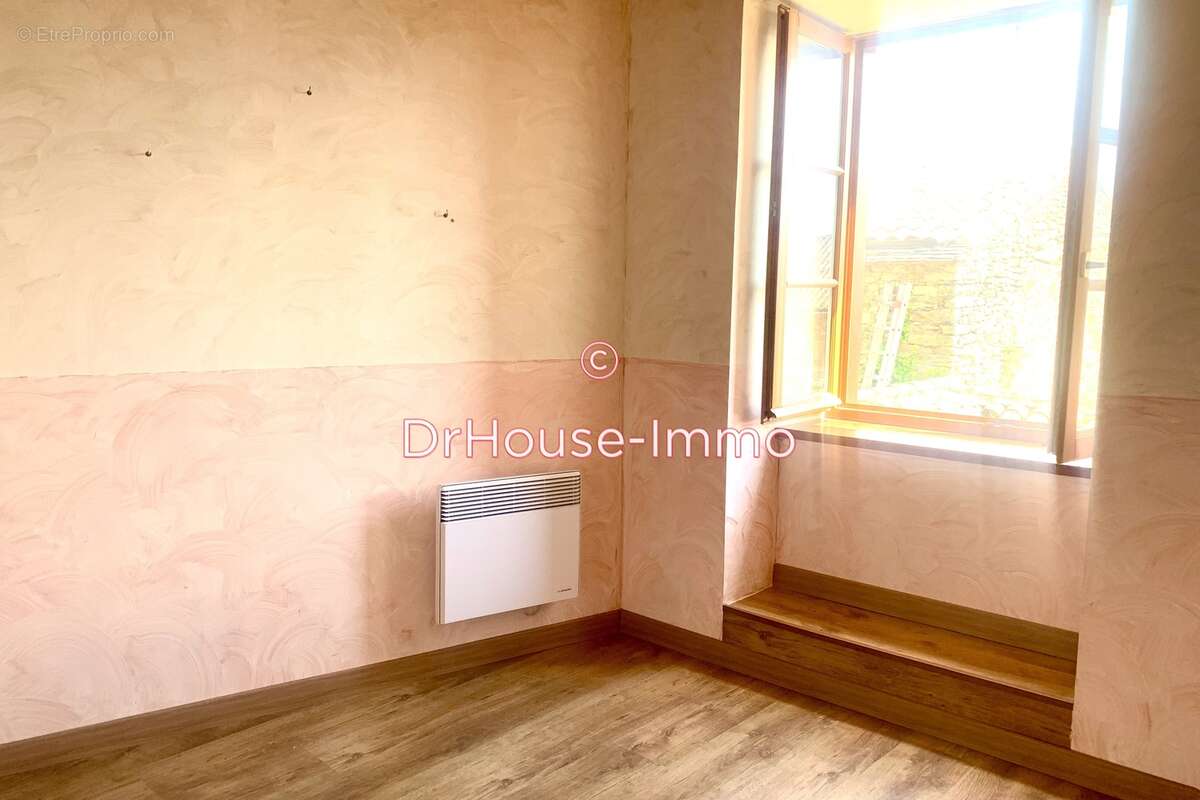 Maison à BROUSSES-ET-VILLARET