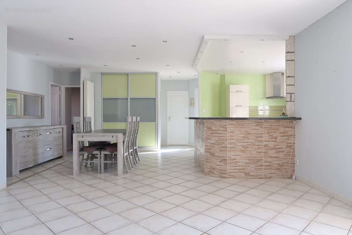 Maison à SAINT-CYPRIEN