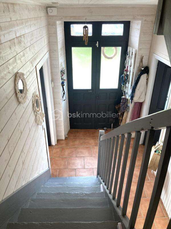 Maison à VILLECOMTAL-SUR-ARROS