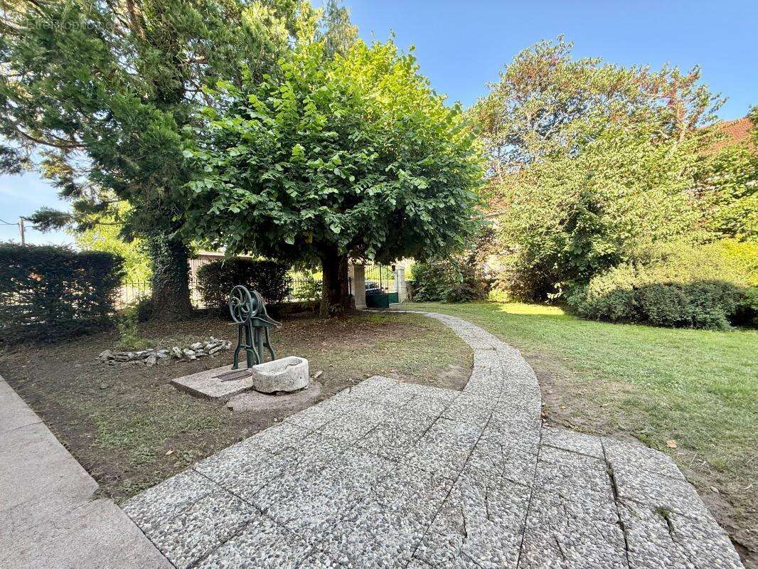 Maison à PONTAILLER-SUR-SAONE