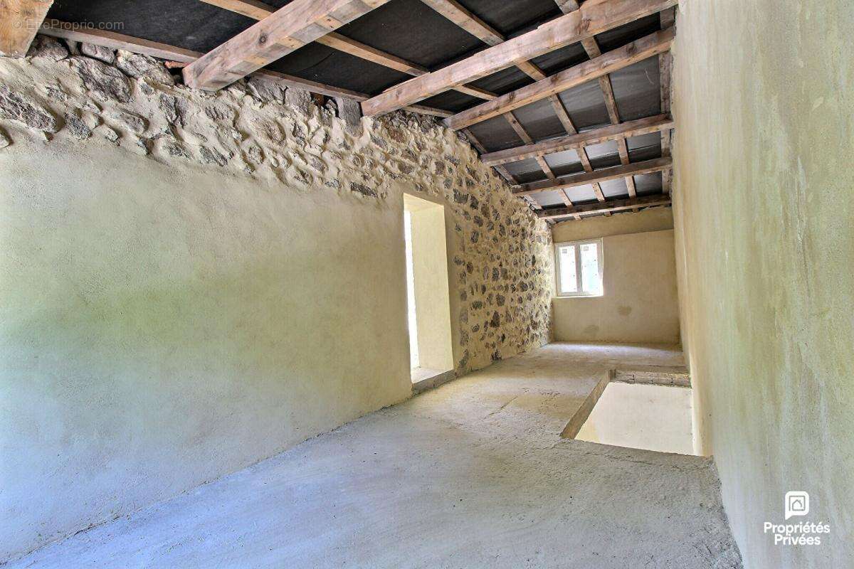 Maisons à rénover de 244 m2 sur Barnas - photo 4