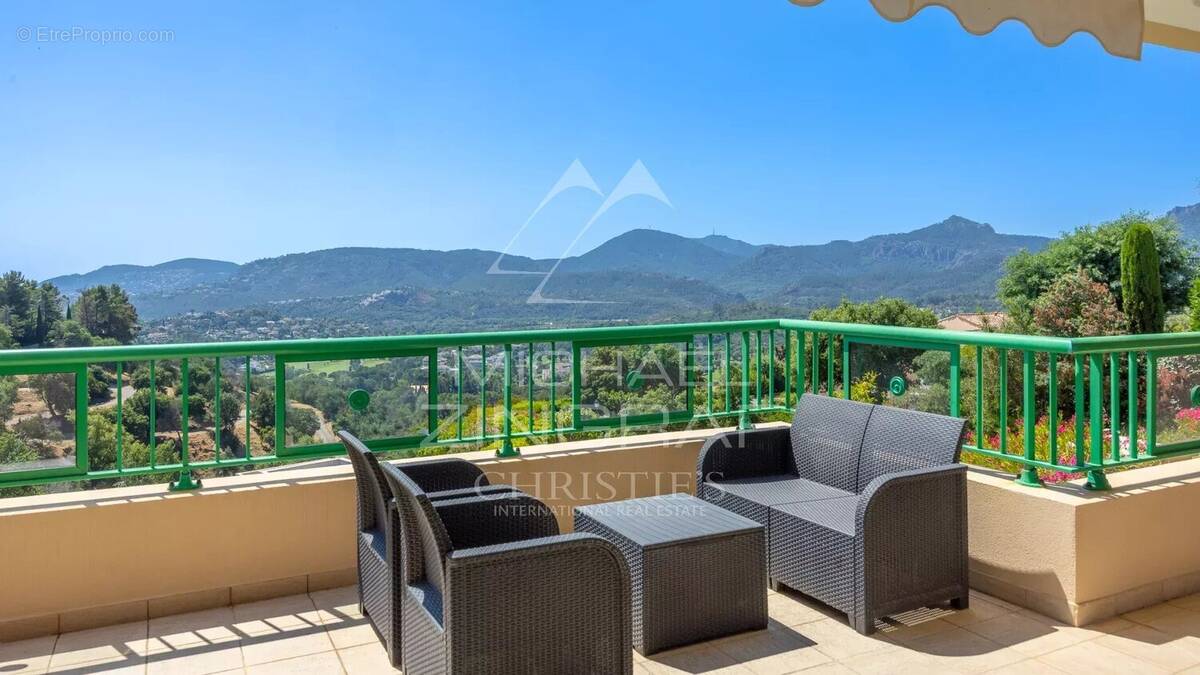 Appartement à MANDELIEU-LA-NAPOULE