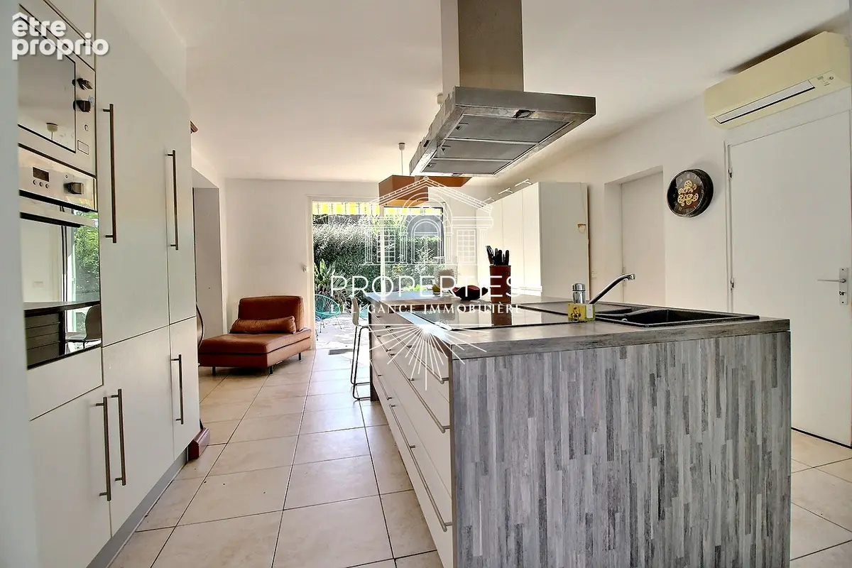 Bormes - le pin - maison de plain-pied - 100m² - 3 chambres - piscine - garage - photo 5