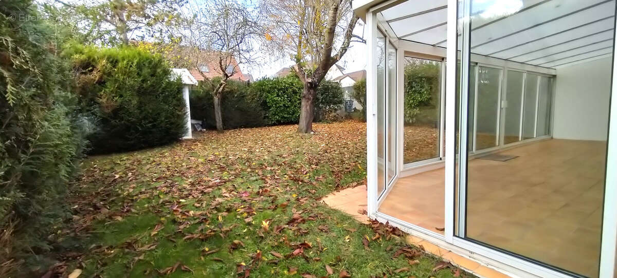 Maison à LA VILLE-DU-BOIS