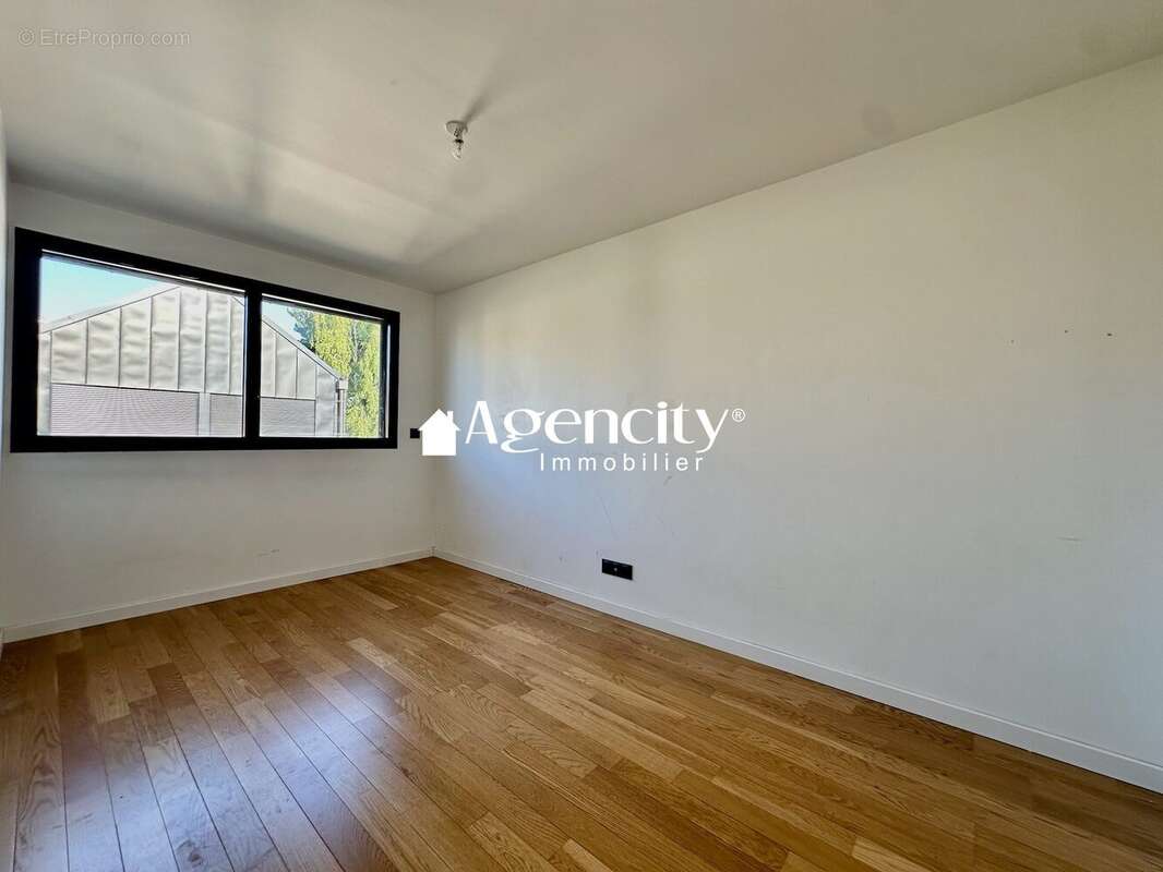 Maison à LAGNY-SUR-MARNE