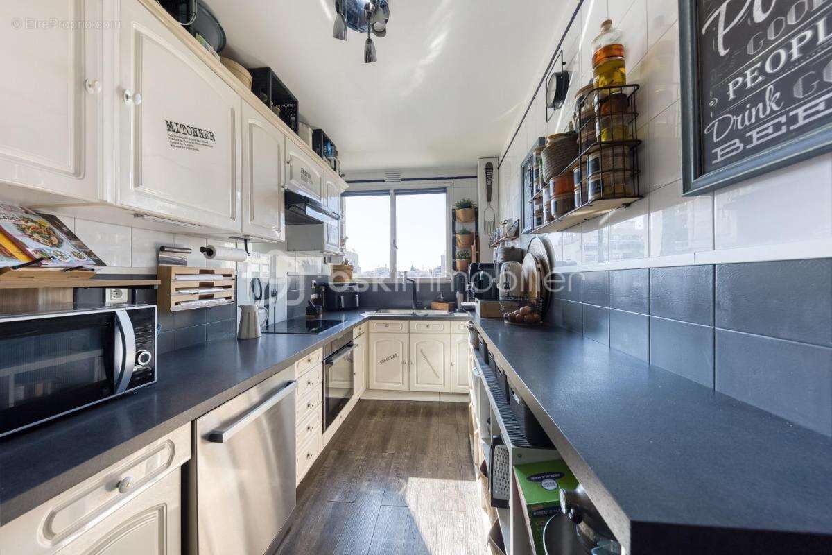 Appartement à PARIS-20E