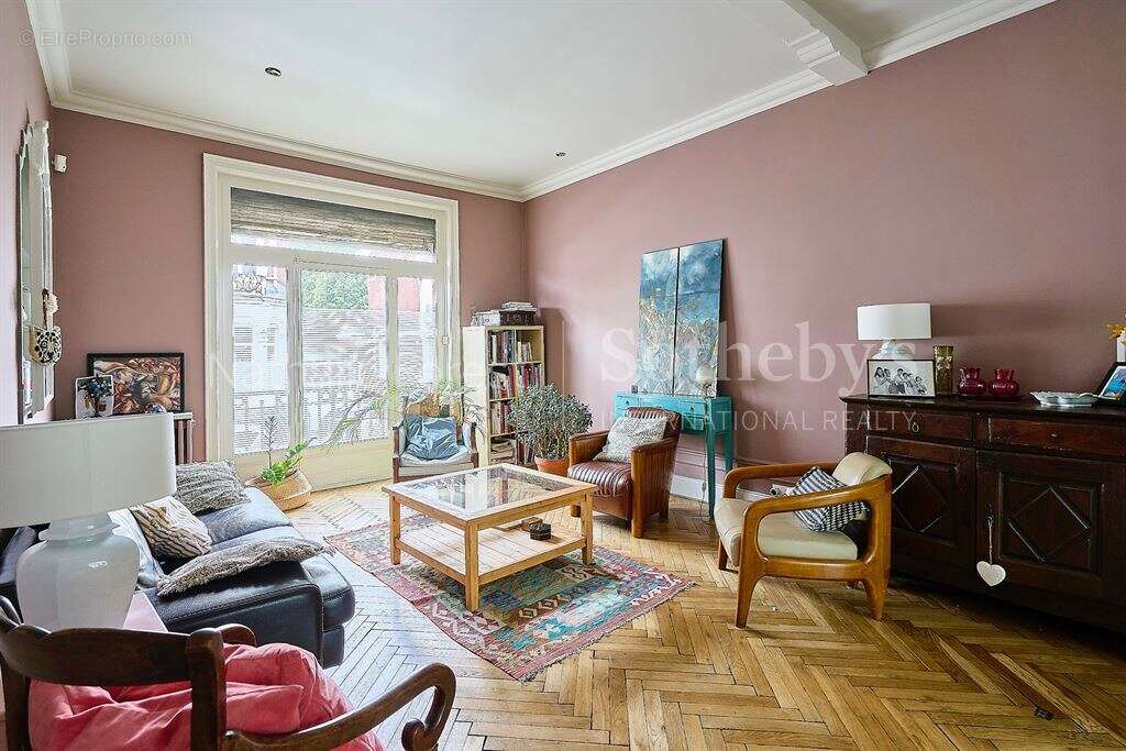 Maison à CROIX