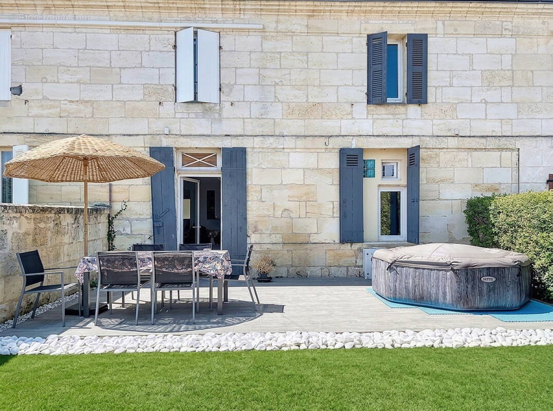 Maison à CARIGNAN-DE-BORDEAUX