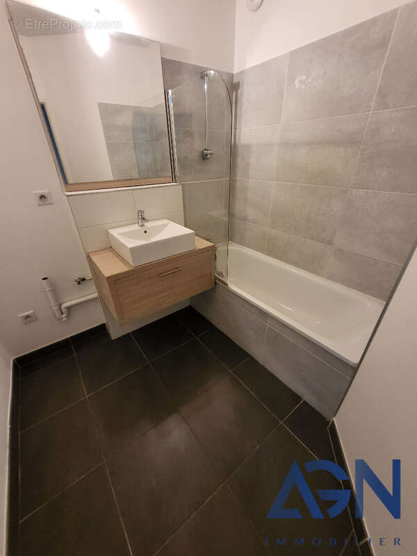 Appartement à JUVIGNAC