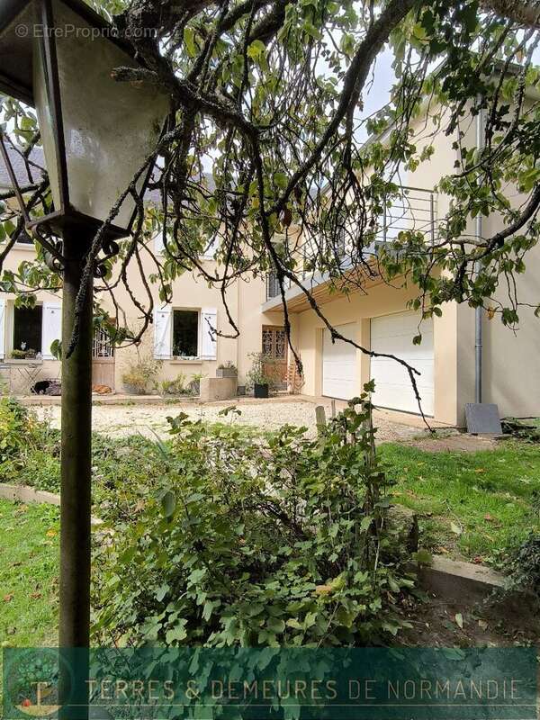 Maison à BOURG-ACHARD