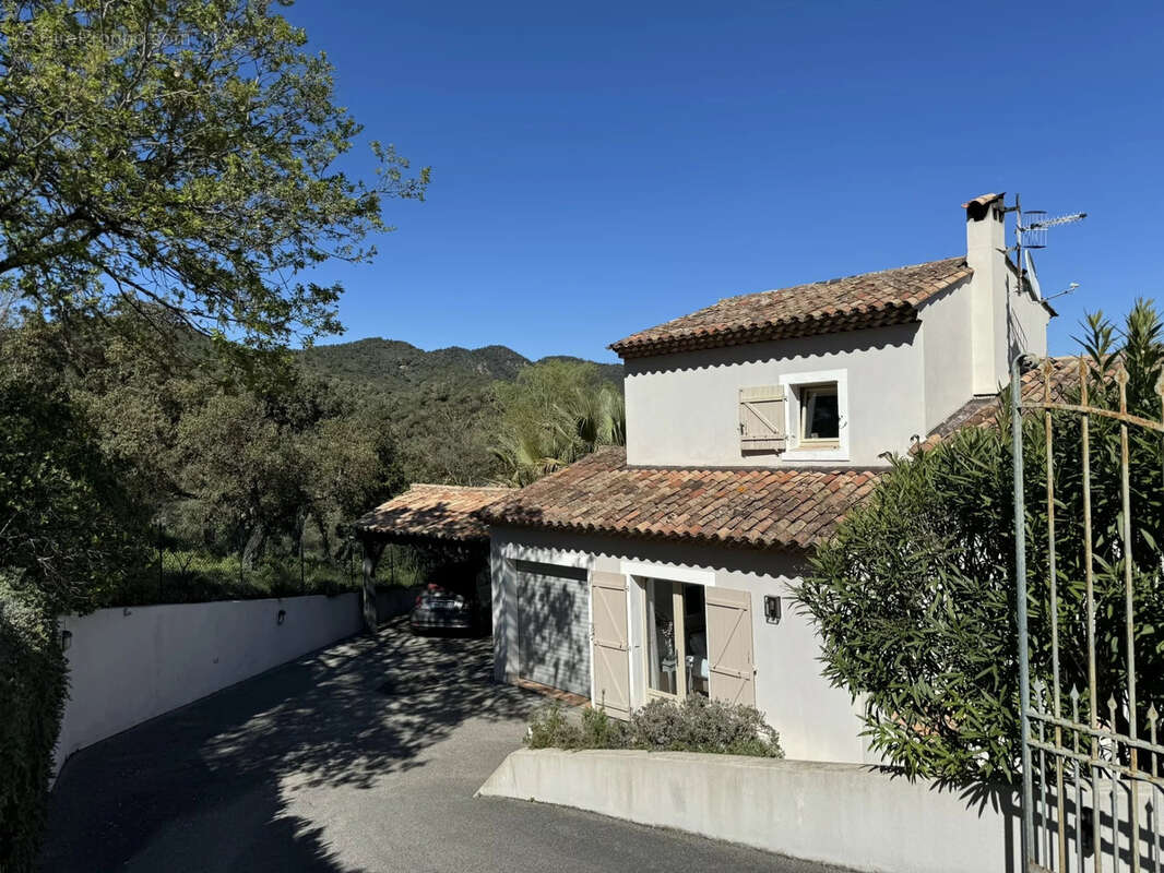 Maison à LES ADRETS-DE-L'ESTEREL