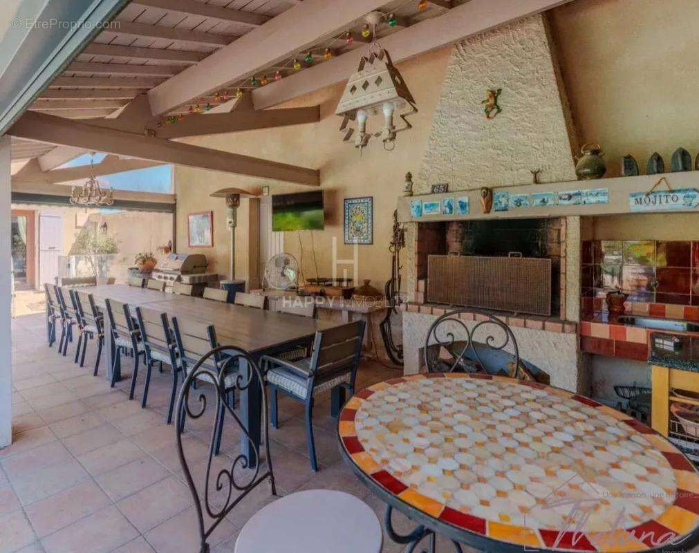 Maison à FONTVIEILLE