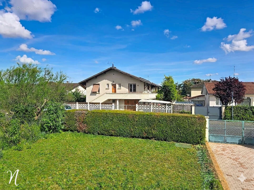 Maison à VILLEFRANCHE-SUR-SAONE