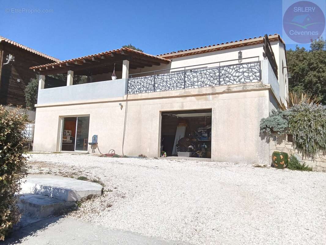 Maison à MONOBLET
