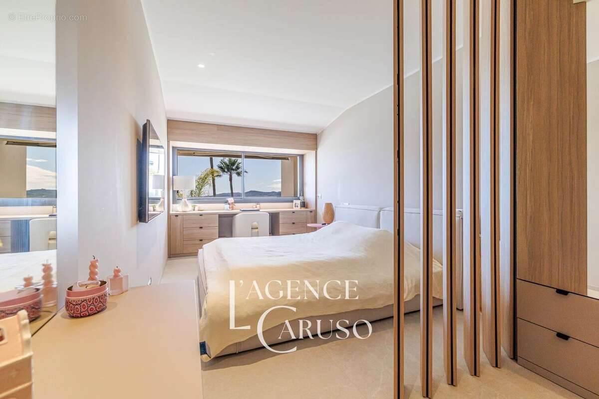 Maison à VILLENEUVE-LOUBET