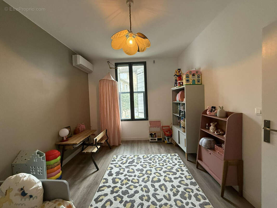 Maison à FONTVIEILLE