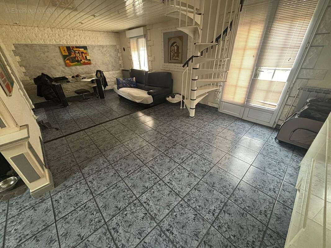 Maison à LE BLANC-MESNIL
