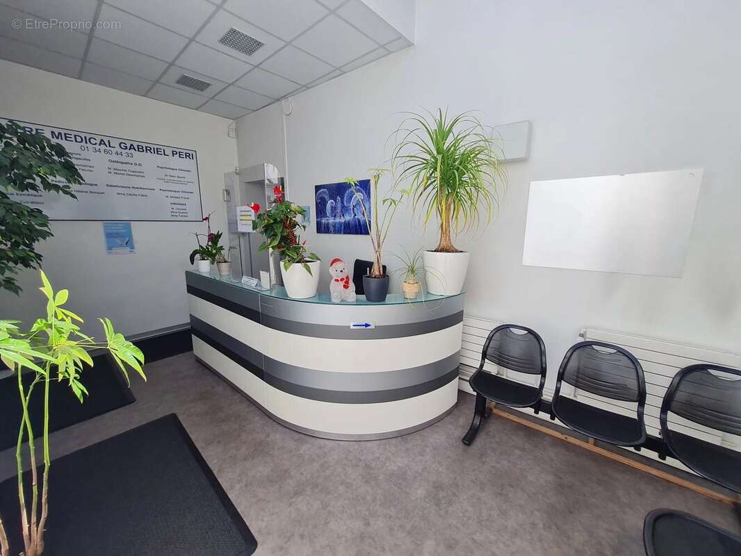 Saint-Cyr l'Ecole - Centre Mairie - photo 3