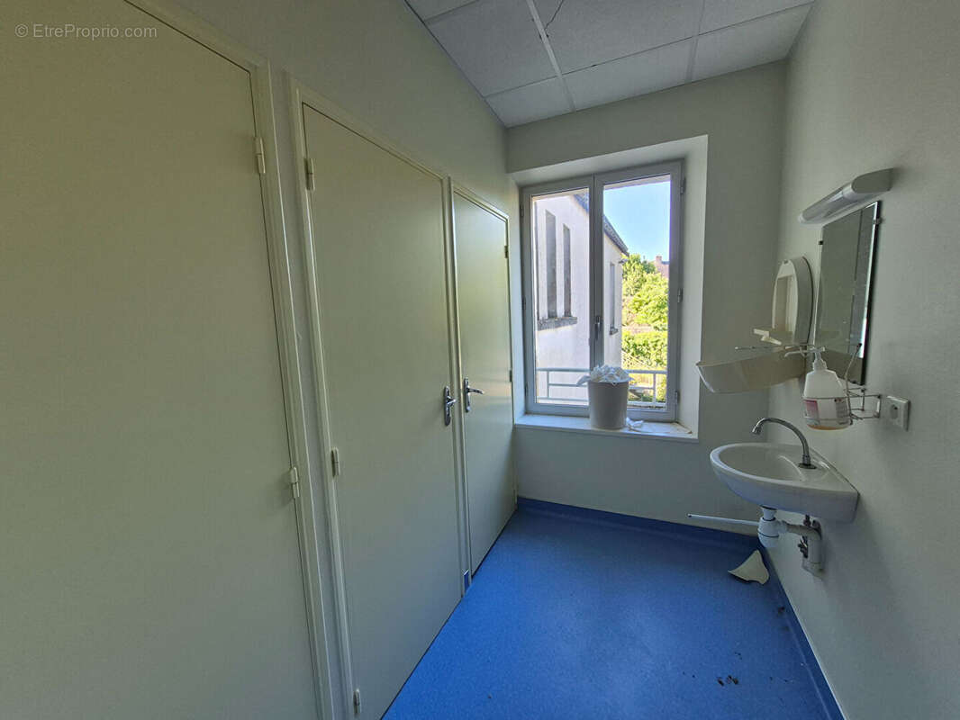 Immeuble tertiaire Josselin 770 m2 - photo 9