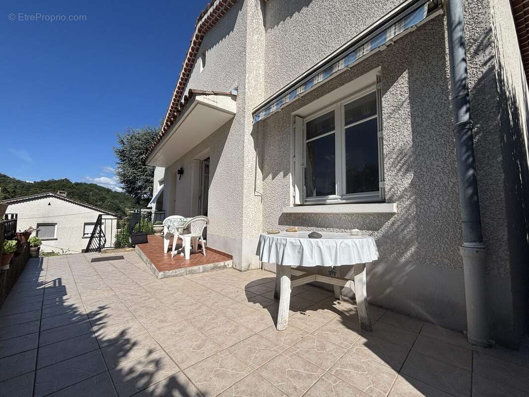 Maison 98 m² à Vals-Les-Bains  - photo 6